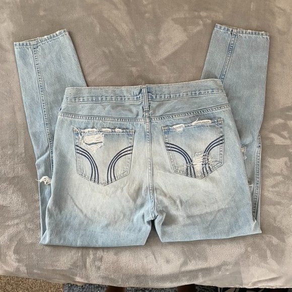 Hollister Ripped Baggy Jeans - Picture 4 of 6